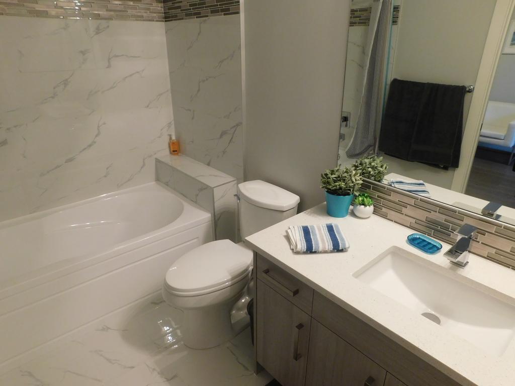 Three-bedroom House With Balcony #33 Sunalta Downtown Calgary